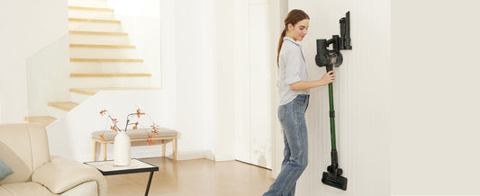 Votre Aspirateur Mérite Mieux qu'un Coin de Garage : Nos Solutions de Rangement Astucieuses